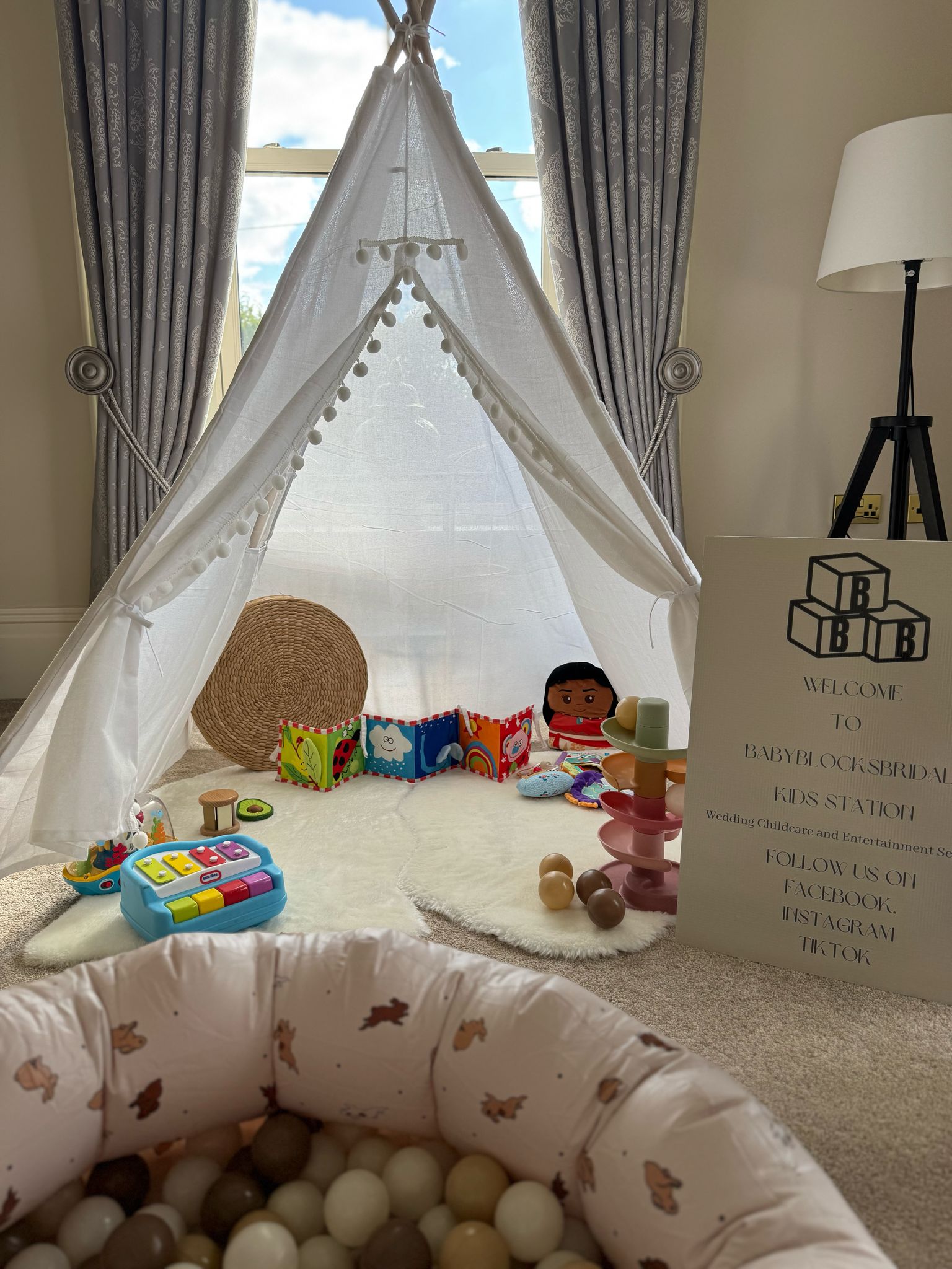 Wedding childcare and play time